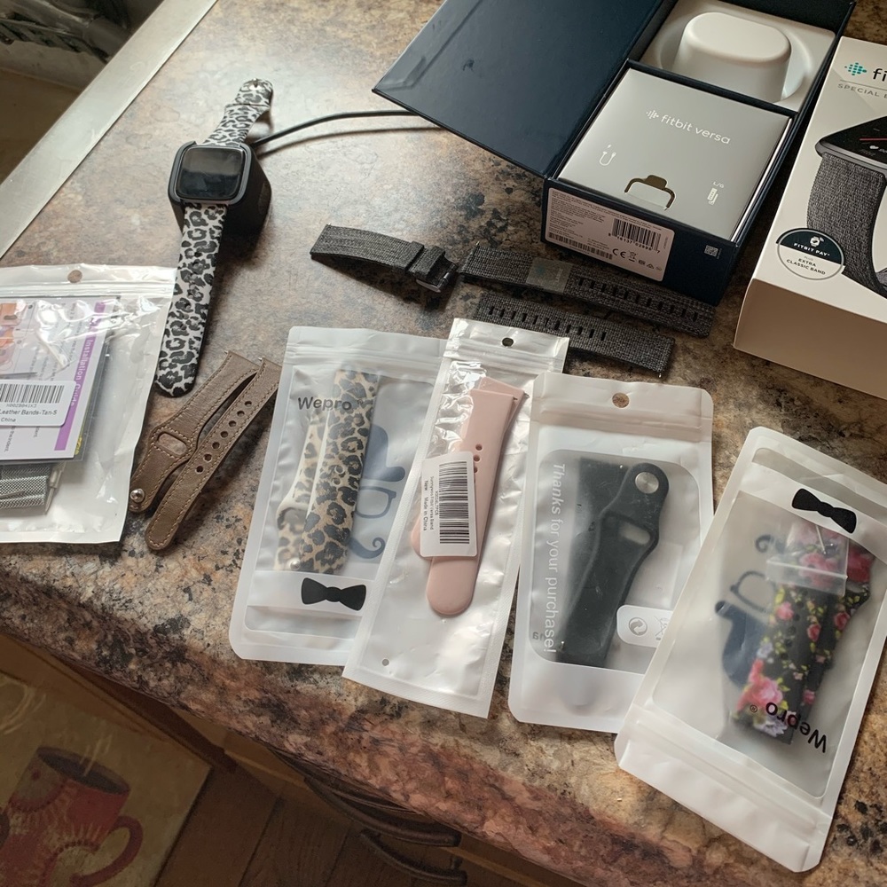 Fitbit Versa Special Edition with 7 bands!